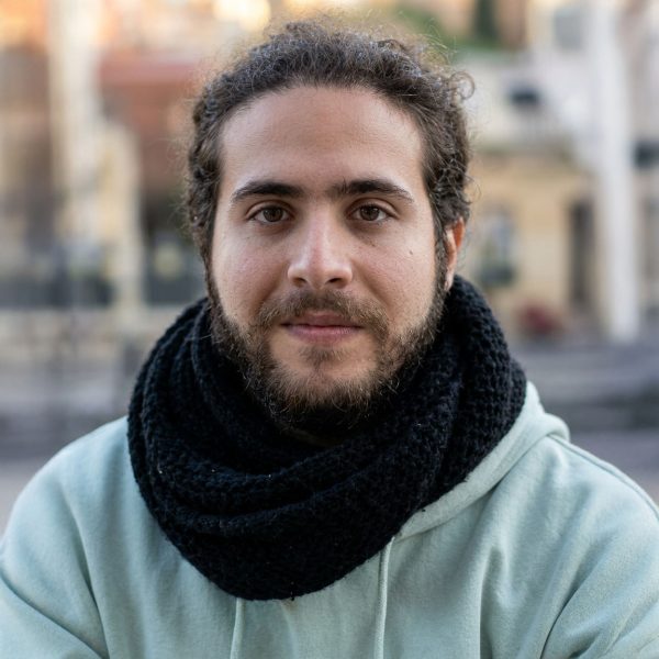 Das Internet als Ort der Meinungsfreiheit: Die Bedeutung sozialer Medien für demokratische Bewegungen im Iran